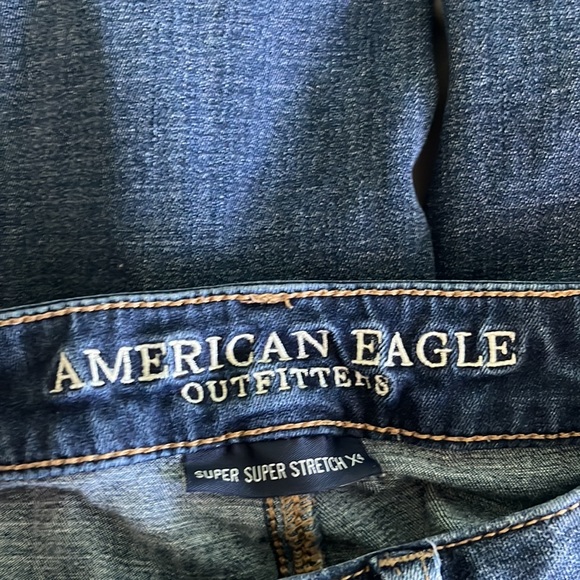 American Eagle Distressed Jeans - Picture 4 of 7